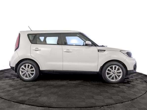 Kia Soul II Рестайлинг с пробегом 2019 года, цена 1 750 000 рублей, 58426 км, хэтчбек, Автокод Объявления