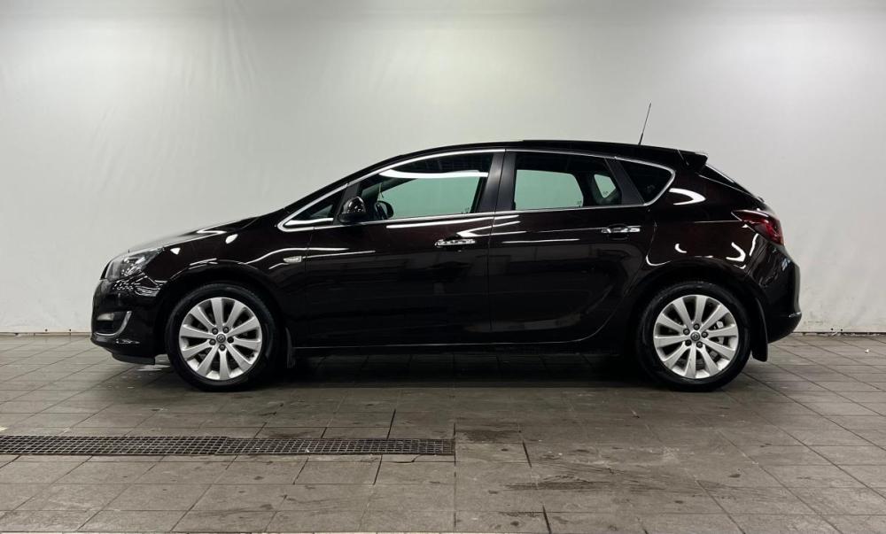 Opel Astra J Рестайлинг Санкт-Петербург  - изображение 4