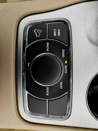 Jeep Grand Cherokee IV (WK2) Рестайлинг с пробегом 2014 года, цена 1 734 000 рублей, 284402 км, внедорожник, Автокод Объявления