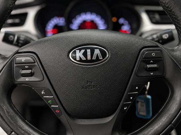 Kia Ceed II Рестайлинг с пробегом 2018 года, цена 1 289 000 рублей, 180000 км, хэтчбек, Автокод Объявления