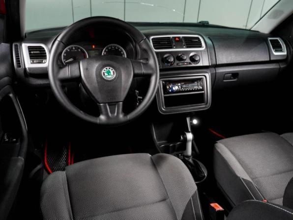 Skoda Fabia II с пробегом 2009 года, цена 729 000 рублей, 74232 км, хэтчбек, Автокод Объявления