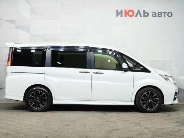 Honda Stepwgn V с пробегом 2016 года, цена 2 095 000 рублей, 132900 км, минивэн, Автокод Объявления