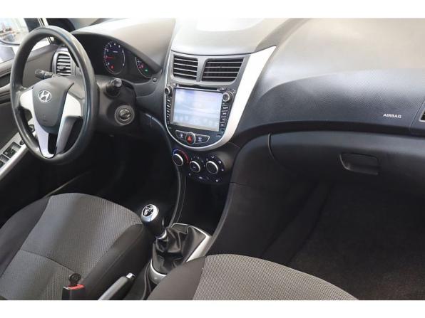 Hyundai Solaris I с пробегом 2012 года, цена 622 000 рублей, 276024 км, седан, Автокод Объявления