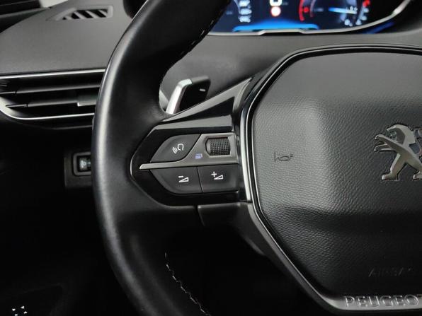 Peugeot 3008 II с пробегом 2019 года, цена 1 598 000 рублей, 168000 км, внедорожник, Автокод Объявления