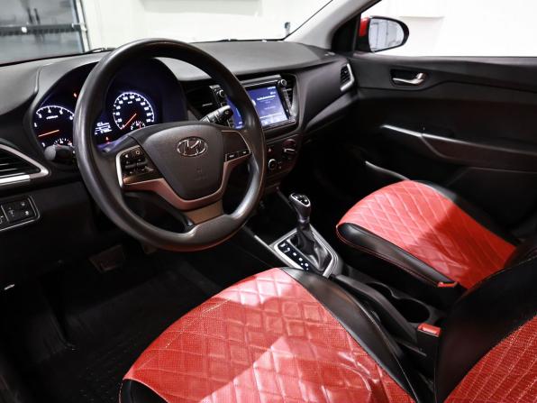 Hyundai Solaris II с пробегом 2017 года, цена 1 298 500 рублей, 107367 км, седан, Автокод Объявления