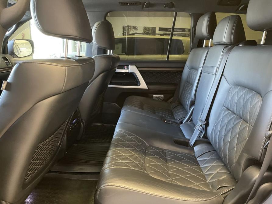 Toyota Land Cruiser 200 Series Рестайлинг 2 Новосибирск  - изображение 9