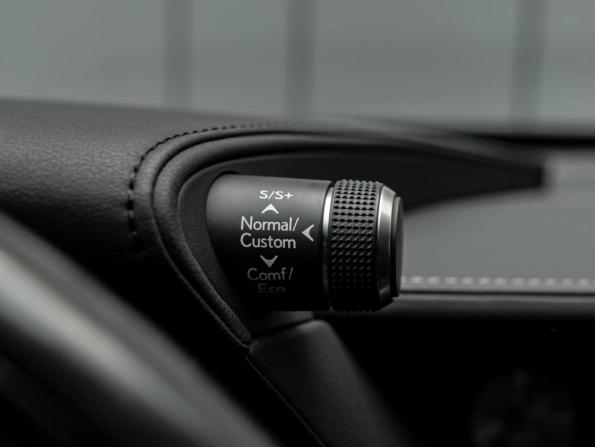 Lexus LS V с пробегом 2018 года, цена 5 950 000 рублей, 103761 км, седан, Автокод Объявления