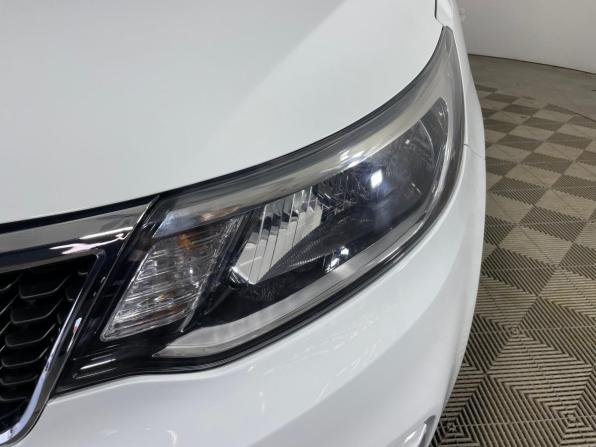 Kia Rio III Рестайлинг с пробегом 2017 года, цена 969 000 рублей, 130892 км, седан, Автокод Объявления