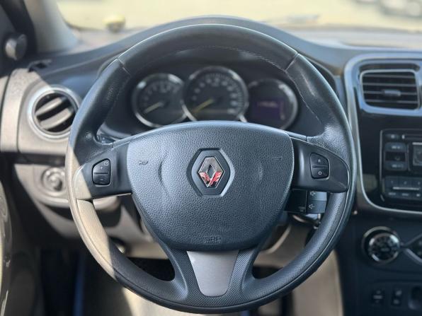 Renault Logan II с пробегом 2015 года, цена 809 000 рублей, 114528 км, седан, Автокод Объявления