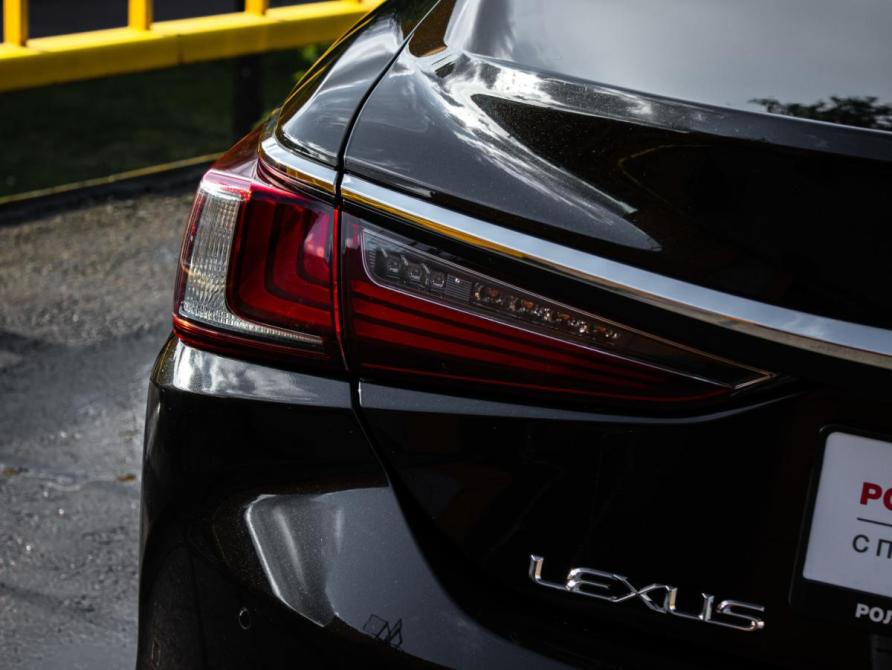 Lexus ES VII Москва  - изображение 15