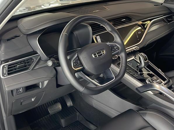 Geely Atlas Pro с пробегом 2024 года, цена 2 440 000 рублей, 28170 км, внедорожник, Автокод Объявления