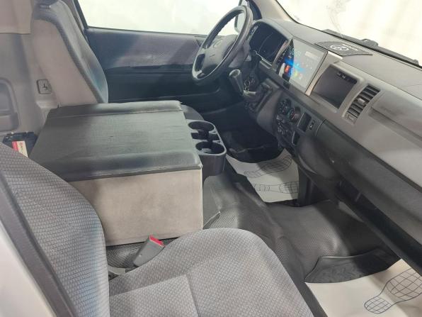 Toyota HiAce H200 с пробегом 2008 года, цена 1 200 000 рублей, 416800 км, минивэн, Автокод Объявления