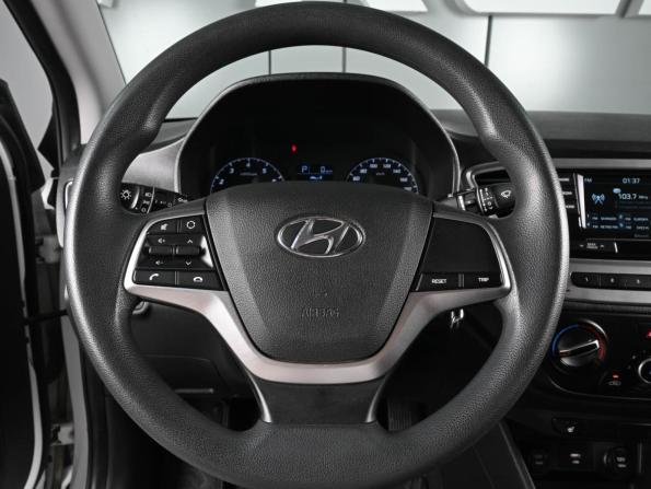 Hyundai Solaris II Рестайлинг с пробегом 2021 года, цена 1 599 000 рублей, 113474 км, седан, Автокод Объявления