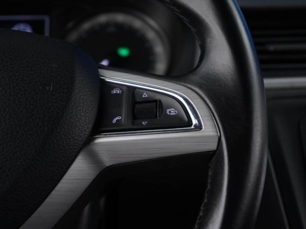 Skoda Rapid I с пробегом 2016 года, цена 1 099 077 рублей, 136767 км, лифтбек, Автокод Объявления