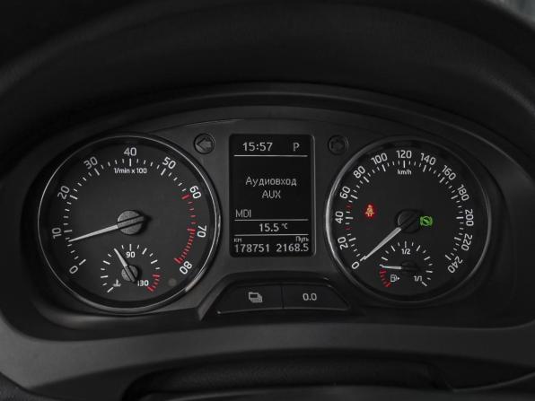 Skoda Rapid I с пробегом 2015 года, цена 1 209 000 рублей, 178745 км, лифтбек, Автокод Объявления