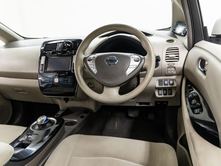 Nissan Leaf I (ZE0/AZE0) Волгоград  - изображение 14