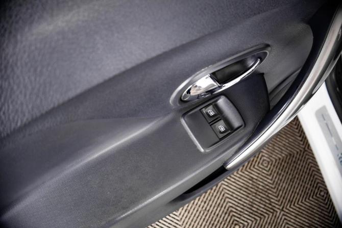 Renault Logan II с пробегом 2016 года, цена 649 000 рублей, 230265 км, седан, Автокод Объявления