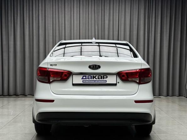 Kia Rio III Рестайлинг с пробегом 2015 года, цена 899 000 рублей, 139602 км, седан, Автокод Объявления