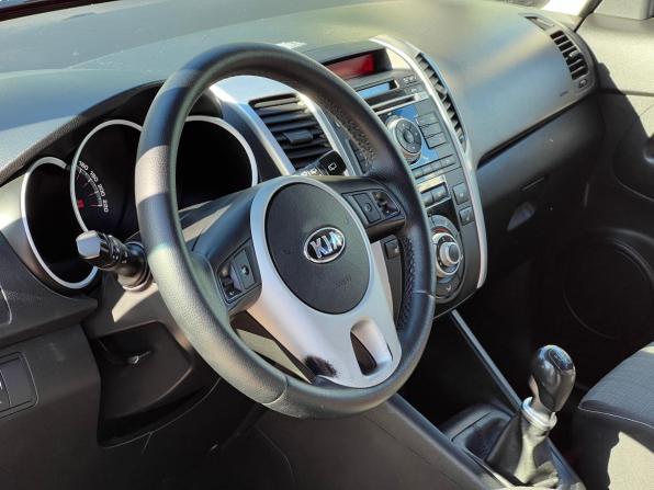 Kia Venga I с пробегом 2013 года, цена 649 000 рублей, 180000 км, минивэн, Автокод Объявления