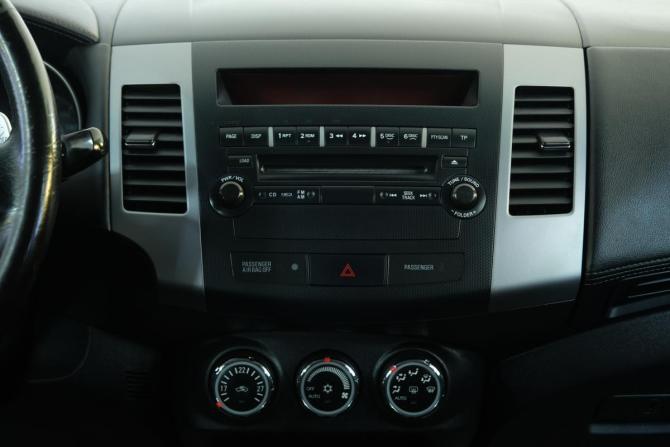 Mitsubishi Outlander II Рестайлинг с пробегом 2011 года, цена 1 279 000 рублей, 175000 км, внедорожник, Автокод Объявления