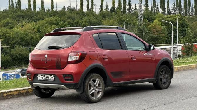 Renault Sandero II с пробегом 2018 года, цена 1 275 000 рублей, 105193 км, хэтчбек, Автокод Объявления