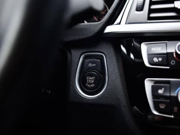BMW 3 серии VI (F3x) Рестайлинг с пробегом 2018 года, цена 2 599 000 рублей, 162099 км, лифтбек, Автокод Объявления