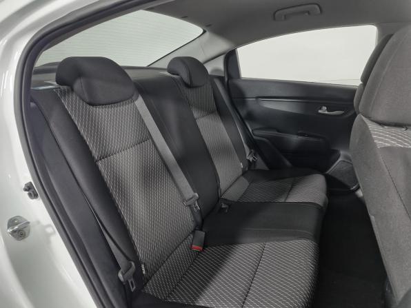 Kia Rio IV с пробегом 2018 года, цена 1 199 000 рублей, 143643 км, седан, Автокод Объявления