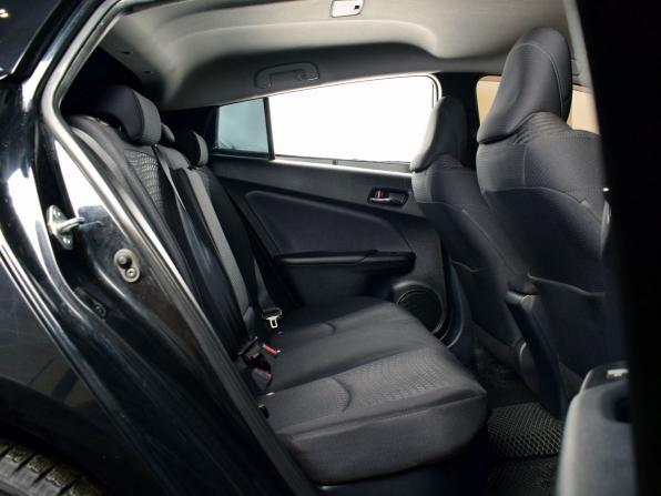 Toyota Prius IV (XW50) с пробегом 2018 года, цена 1 795 995 рублей, 177926 км, лифтбек, Автокод Объявления