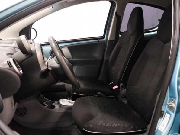 Peugeot 107 I Рестайлинг с пробегом 2010 года, цена 489 000 рублей, 139047 км, хэтчбек, Автокод Объявления