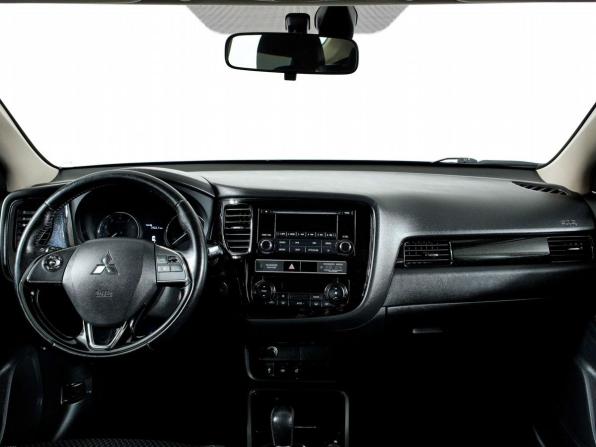 Mitsubishi Outlander III Рестайлинг 3 с пробегом 2019 года, цена 1 698 000 рублей, 90258 км, внедорожник, Автокод Объявления