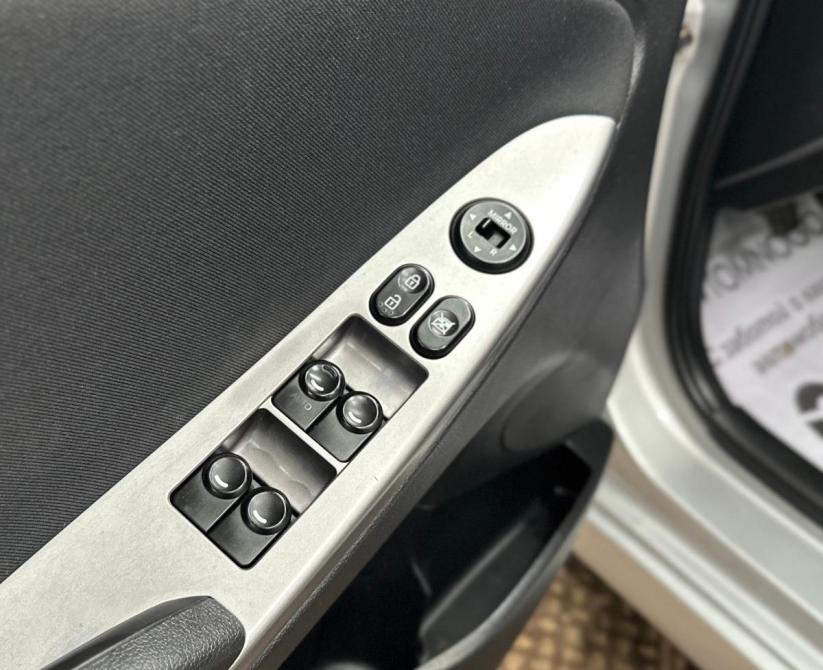 Hyundai Solaris I Рестайлинг Набережные Челны  - изображение 13