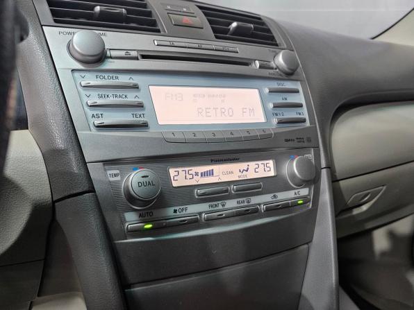 Toyota Camry VI (XV40) Рестайлинг с пробегом 2010 года, цена 1 350 000 рублей, 215430 км, седан, Автокод Объявления