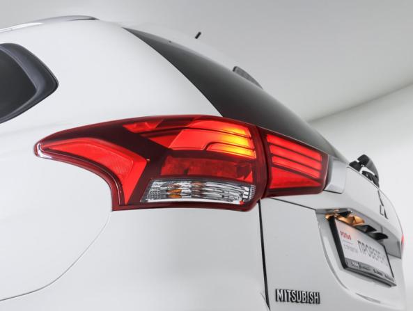Mitsubishi Outlander III Рестайлинг 2 с пробегом 2015 года, цена 1 843 000 рублей, 75600 км, внедорожник, Автокод Объявления