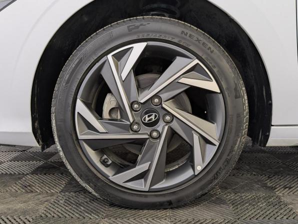 Hyundai Elantra VII (CN7) Рестайлинг с пробегом 2024 года, цена 2 140 000 рублей, 34821 км, седан, Автокод Объявления