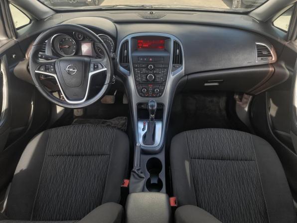 Opel Astra J Рестайлинг с пробегом 2014 года, цена 719 000 рублей, 277163 км, хэтчбек, Автокод Объявления