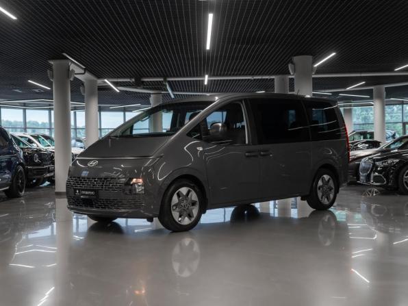 Hyundai Staria I с пробегом 2024 года, цена 6 350 000 рублей, 683 км, минивэн, Автокод Объявления