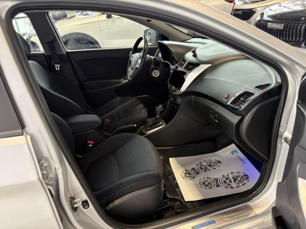 Hyundai Solaris I Рестайлинг с пробегом 2014 года, цена 839 000 рублей, 210571 км, хэтчбек, Автокод Объявления