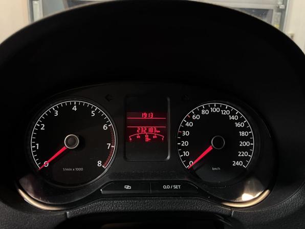 Volkswagen Polo V с пробегом 2014 года, цена 700 000 рублей, 232182 км, седан, Автокод Объявления