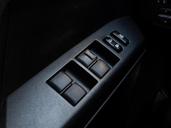 Toyota RAV4 IV (XA40) Рестайлинг с пробегом 2015 года, цена 2 320 000 рублей, 91789 км, внедорожник, Автокод Объявления