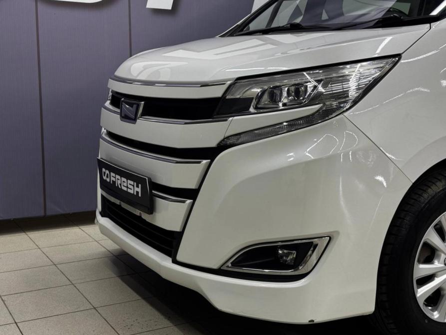 Toyota Noah III (R80) Рестайлинг Благовещенск  - изображение 10