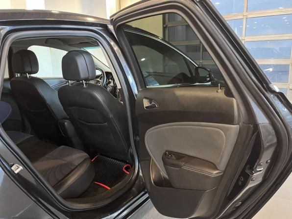 Opel Astra J Рестайлинг с пробегом 2013 года, цена 670 000 рублей, 221136 км, седан, Автокод Объявления