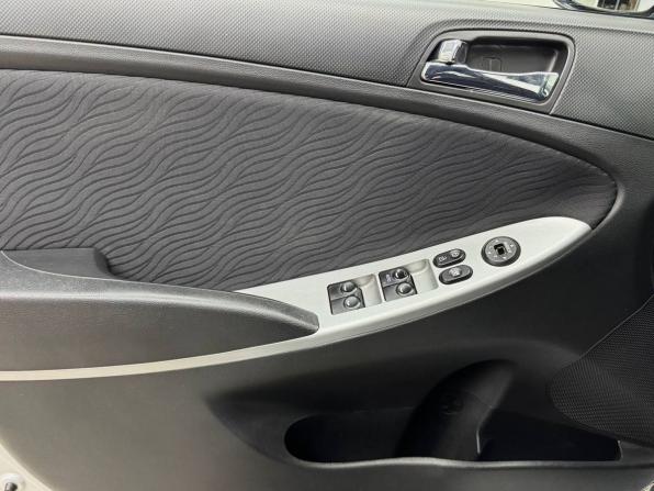 Hyundai Solaris I с пробегом 2013 года, цена 779 900 рублей, 189800 км, седан, Автокод Объявления
