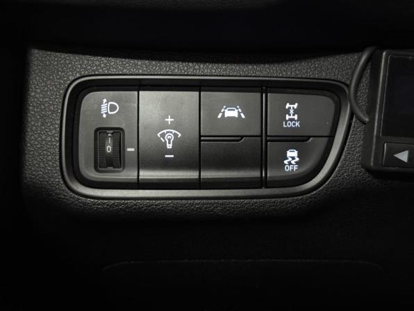 Hyundai Santa Fe IV с пробегом 2018 года, цена 2 500 000 рублей, 170000 км, внедорожник, Автокод Объявления