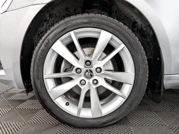 Skoda Octavia III (A7) Рестайлинг с пробегом 2019 года, цена 1 865 000 рублей, 92699 км, лифтбек, Автокод Объявления