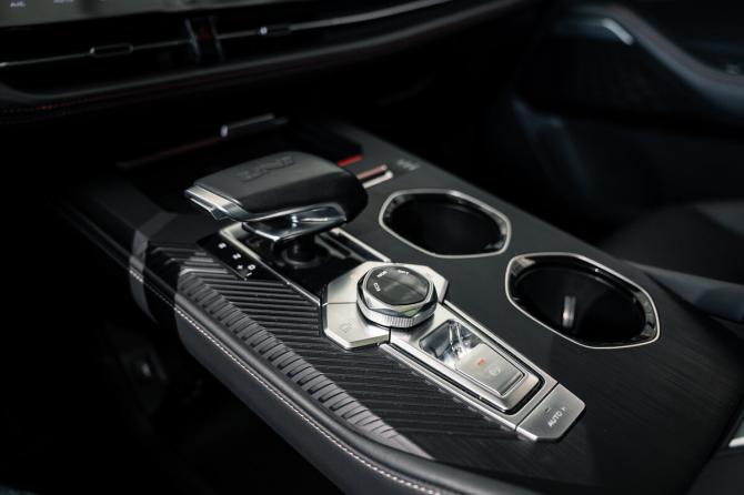 Changan UNI-K с пробегом 2023 года, цена 2 999 000 рублей, 4000 км, внедорожник, Автокод Объявления