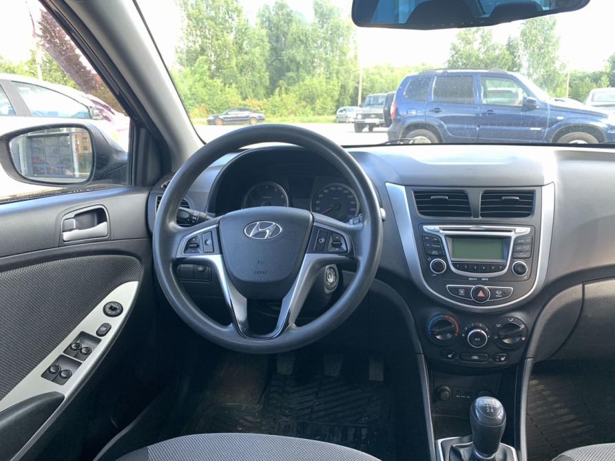 Hyundai Solaris I Великие Луки  - изображение 12