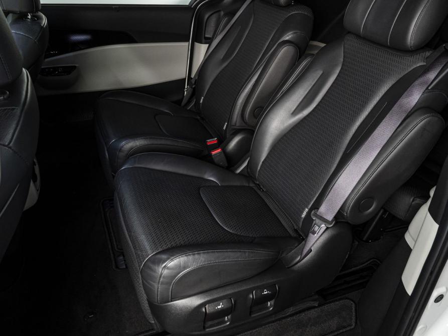 Kia Carnival IV Тюмень  - изображение 18