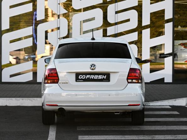 Volkswagen Polo V Рестайлинг с пробегом 2020 года, цена 1 409 000 рублей, 71553 км, седан, Автокод Объявления