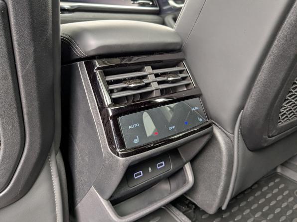 Geely Monjaro I Рестайлинг с пробегом 2025 года, цена 3 920 000 рублей, 14663 км, внедорожник, Автокод Объявления