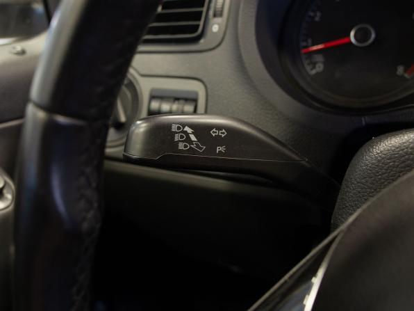 Volkswagen Polo V с пробегом 2015 года, цена 1 010 000 рублей, 166734 км, седан, Автокод Объявления